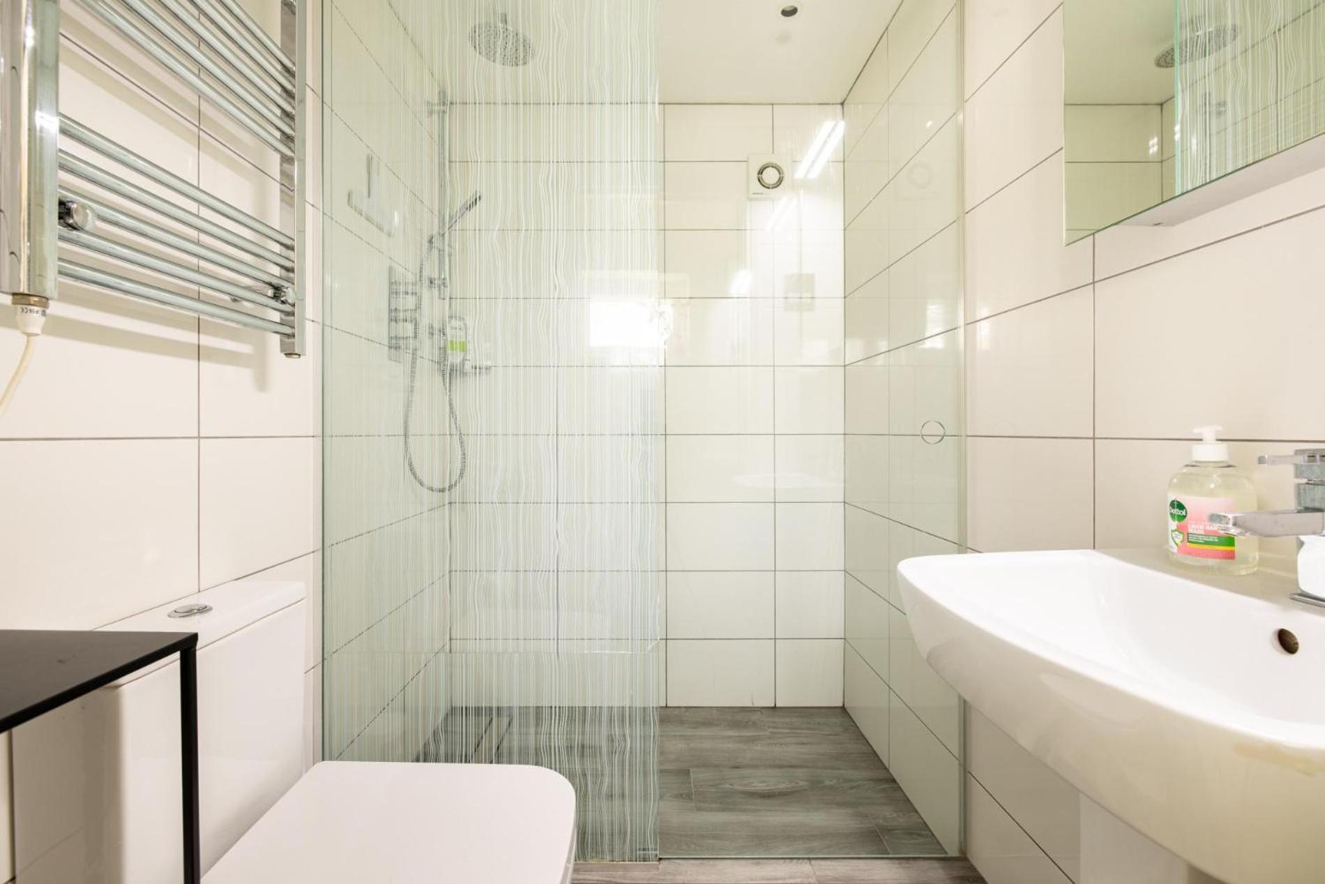 The Garden Poem, 1 Bedroom Near Wimbledon Appartamento *