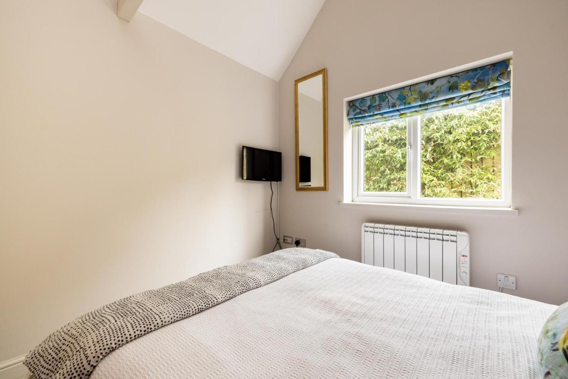 The Garden Poem, 1 Bedroom Near Wimbledon Appartamento *